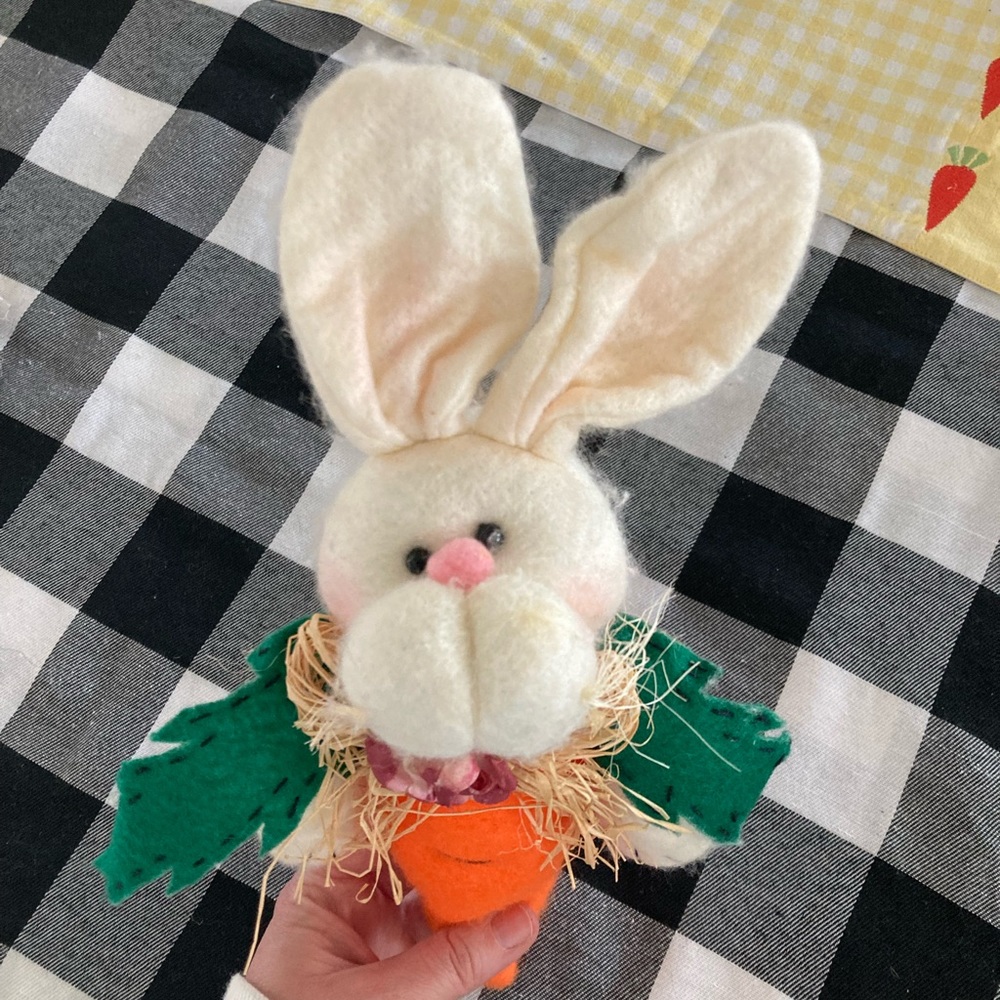 Hanging Easter Decor - Picture 4 of 4